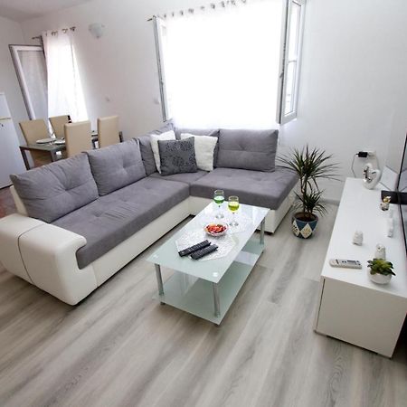 Apartment Toni Makarska Kültér fotó